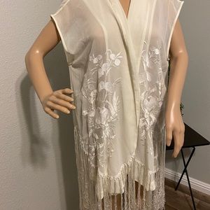 ECHO & RAGE CREM KIMONO WITH BEAUTIFUL EMBROIDERY.